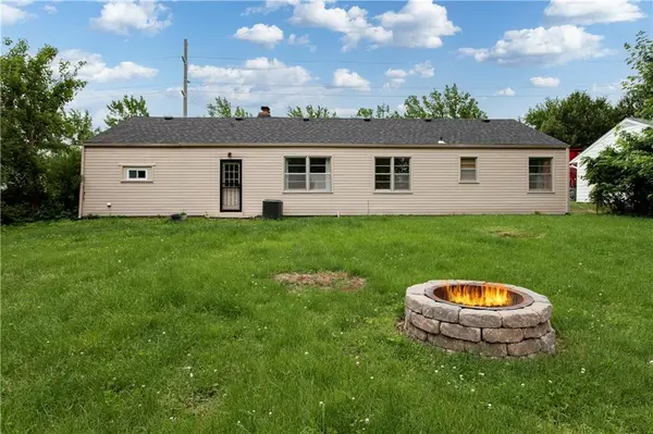 3710 S Sterling AVE, Independence, MO 64052