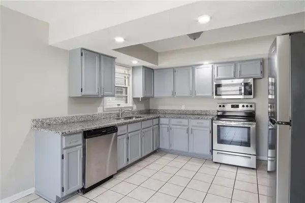 11401 E 61st TER, Raytown, MO 64133