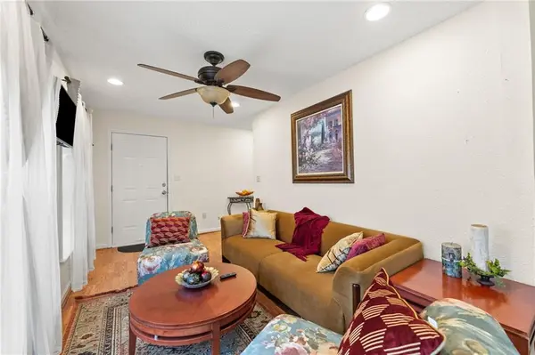 3435 Euclid AVE, Kansas City, MO 64109