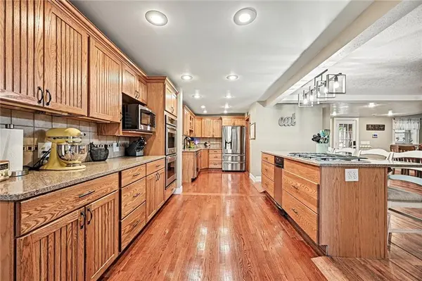 1 RIDGELAND RD, Country Club, MO 64505