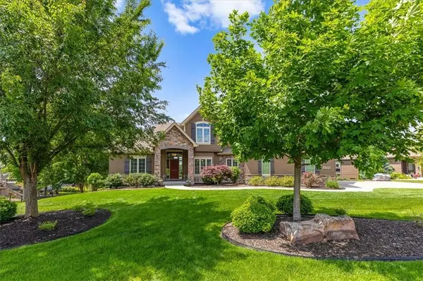 11775 NW 81st ST, Parkville, MO 64152