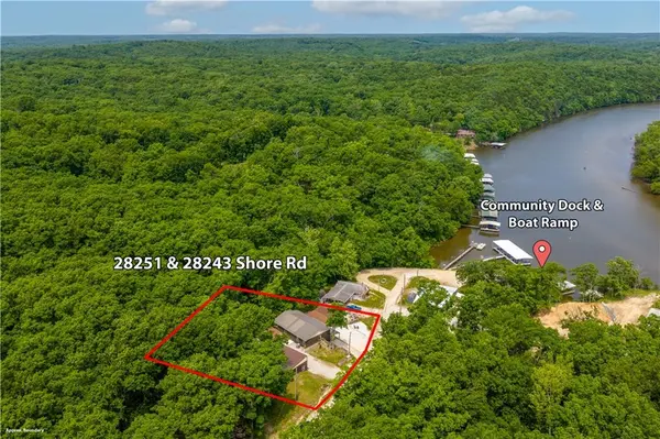 28251 Shore RD, Warsaw, MO 65355