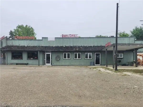 502 N College ST, Princeton, MO 64673