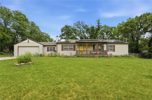 7305 James A Reed RD, Kansas City, MO 64133