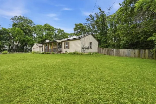 7305 James A Reed RD, Kansas City, MO 64133