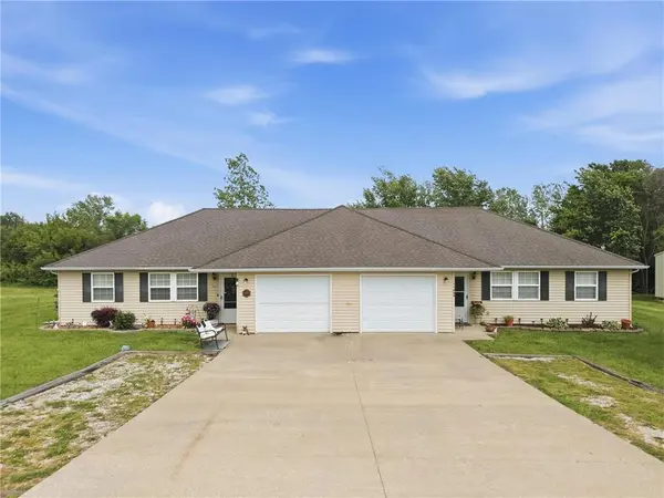 11889 Units 1 & 2 Wood oak AVE, Richmond, MO 64085