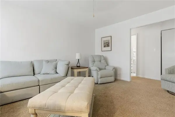 11889 Units 1 & 2 Wood oak AVE, Richmond, MO 64085