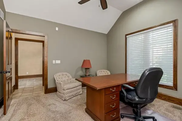 6817 Millbrook ST, Shawnee, KS 66218