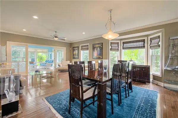 14361 Manor CT, Leawood, KS 66224