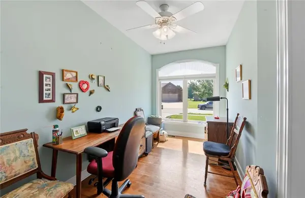 3347 S Wood AVE, Independence, MO 64057