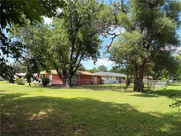 308 S 17th ST, Independence, KS 67301