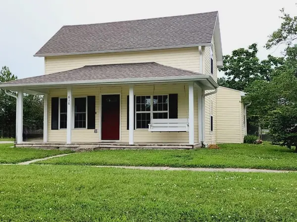 616 S 7th ST, Burlington, KS 66839
