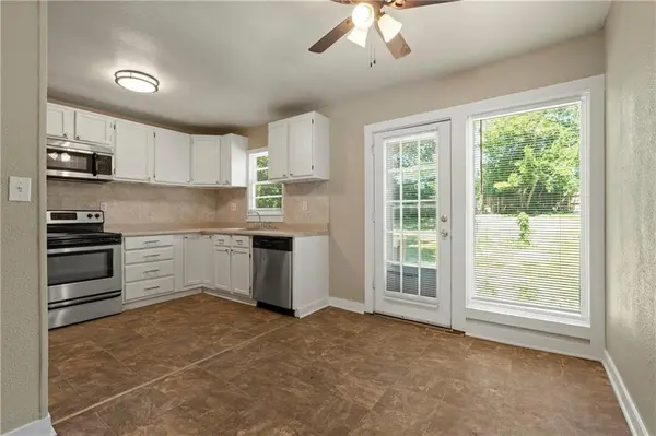 9714 DONNELLY AVE, Kansas City, MO 64134