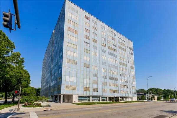 333 W Meyer BLVD #615, Kansas City, MO 64113