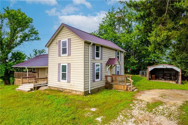 37872 230th RD, Marshall, MO 65340