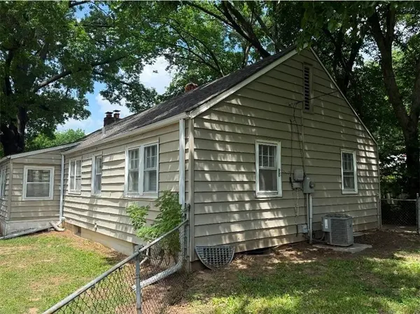 419 N Willis AVE, Independence, MO 64050
