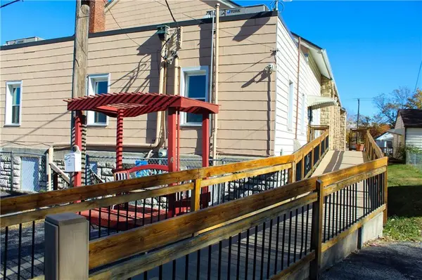 1800 S Northern BLVD, Independence, MO 64052