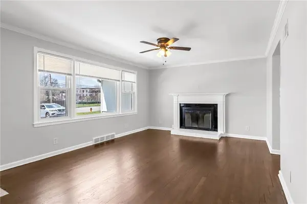 7617 Antioch RD, Overland Park, KS 66204