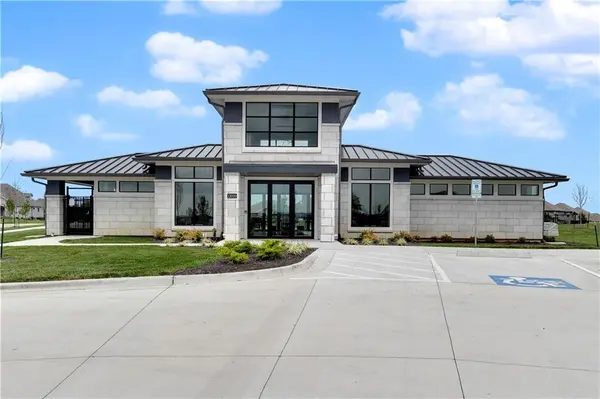 17308 Bradshaw ST, Overland Park, KS 66221