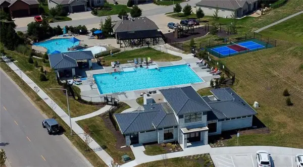 17308 Bradshaw ST, Overland Park, KS 66221