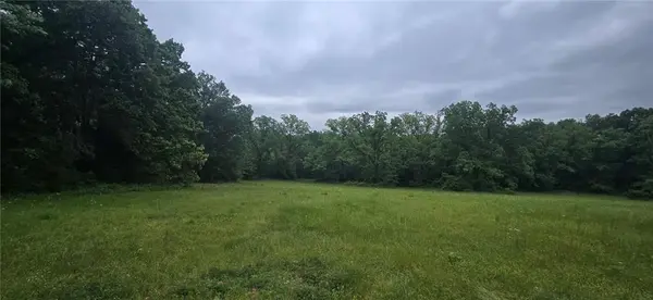12668 E Panama RD, Nevada, MO 64772