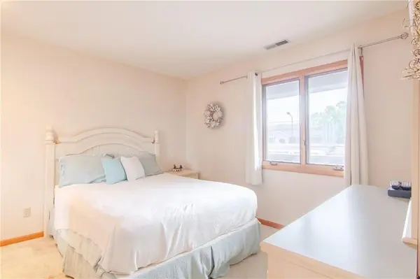 4 Sunrise Ridge DR, Sunrise Beach, MO 65079