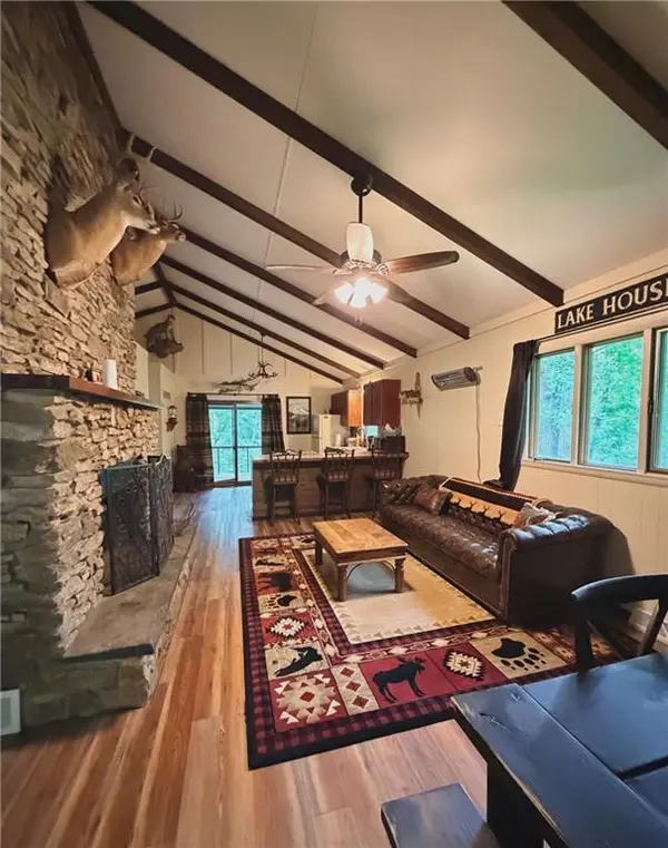 409 SW Lakeside DR, Lacygne, KS 66040