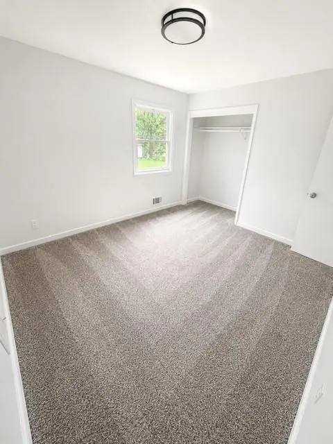 6907 NW 72nd TER, Kansas City, MO 64152