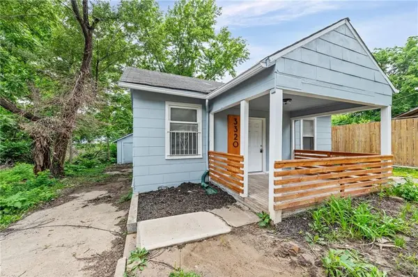 3320 Spruce AVE, Kansas City, MO 64128