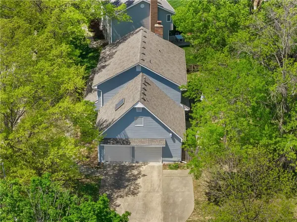 12304 E 63rd TER, Kansas City, MO 64133