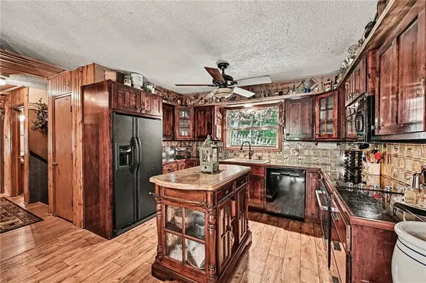 11760 State Route JJ HWY, St Joseph, MO 64504