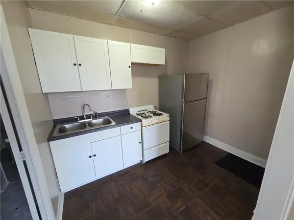 1325 Mitchell AVE, St Joseph, MO 64503