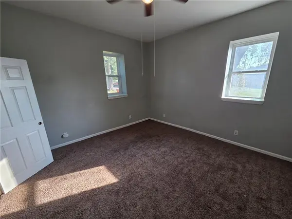 1325 Mitchell AVE, St Joseph, MO 64503
