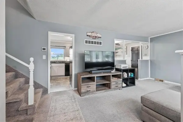 420 NW Village CT, Lee's Summit, MO 64063