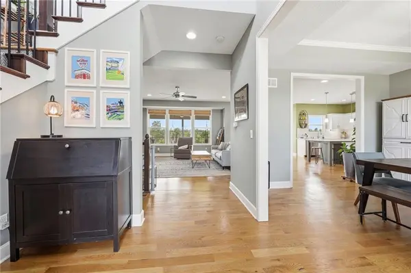 6416 N 142nd ST, Basehor, KS 66007