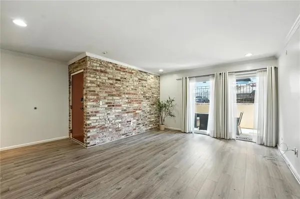 5010 Baltimore AVE #106, Kansas City, MO 64112