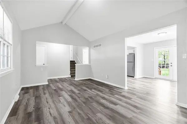1311 Highland DR, Lee's Summit, MO 64081