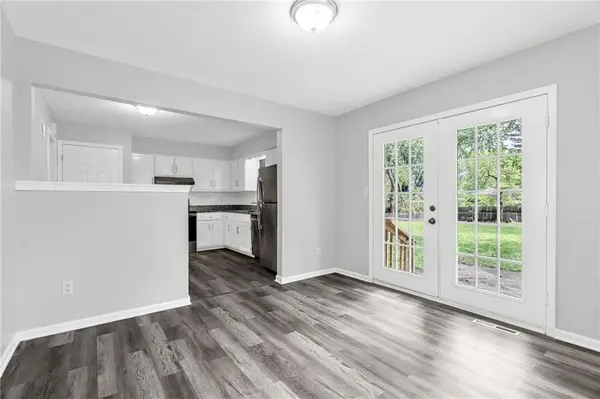 1311 Highland DR, Lee's Summit, MO 64081