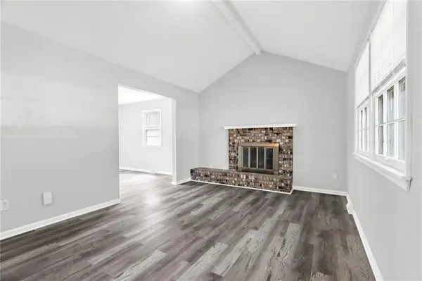 1311 Highland DR, Lee's Summit, MO 64081
