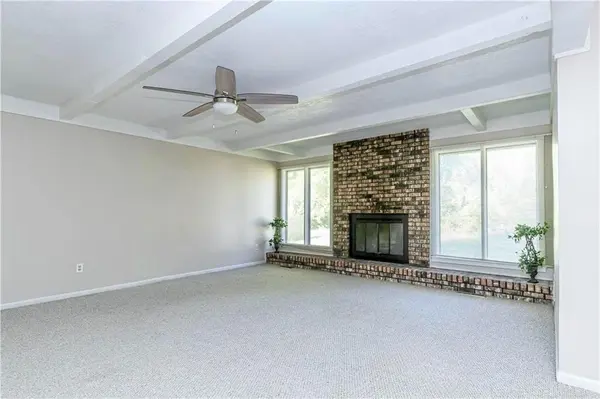 8920 E 81st ST, Raytown, MO 64138