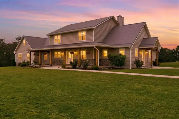 26096 E E Hwy HWY, Milo, MO 64767
