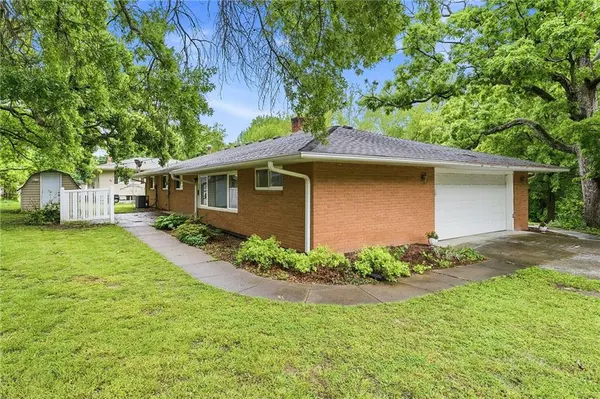 711 W Montgomery ST, Clinton, MO 64735