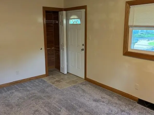 1944 NW Winter ST, Topeka, KS 66608