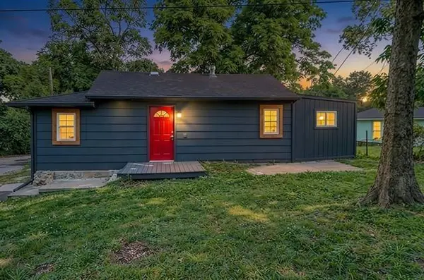 3813 NE 42nd TER, Kansas City, MO 64117
