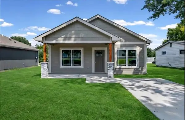 835 S Cherry ST, Ottawa, KS 66067