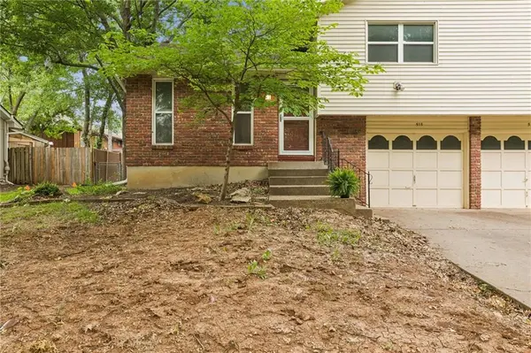 515 S Cardinal DR, Olathe, KS 66062