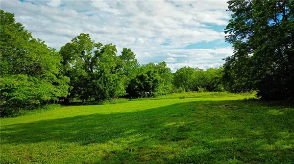 18,22,26,30 Antelope RD, Mound City, KS 66056