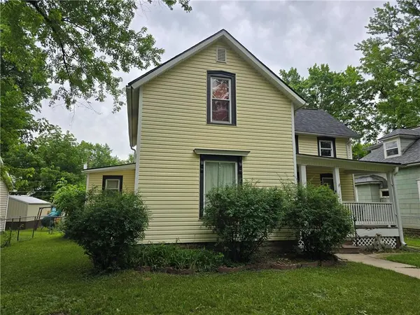 117 S Elm ST, Ottawa, KS 66067