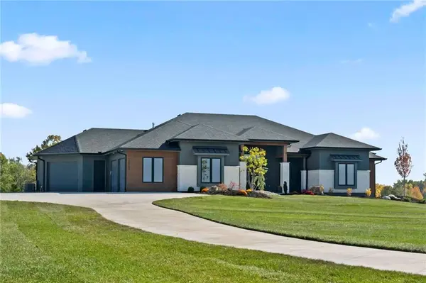 19103 Bella Terra RD, Pleasant Hill, MO 64080