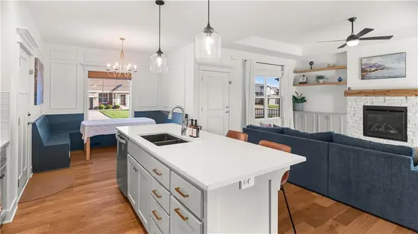 19610 W 196th TER, Spring Hill, KS 66083